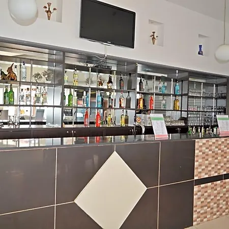 Clover Magic Nova Hotel Side