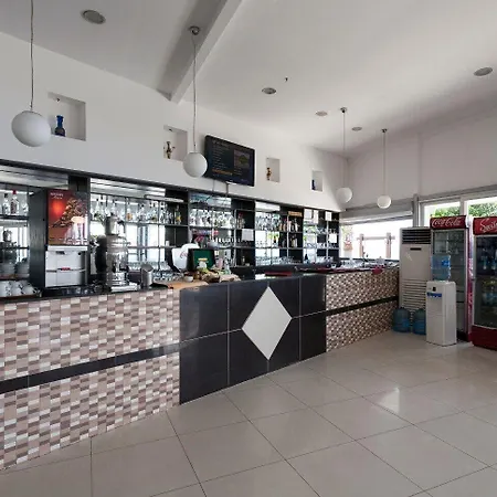 Clover Magic Nova Hotell 2*